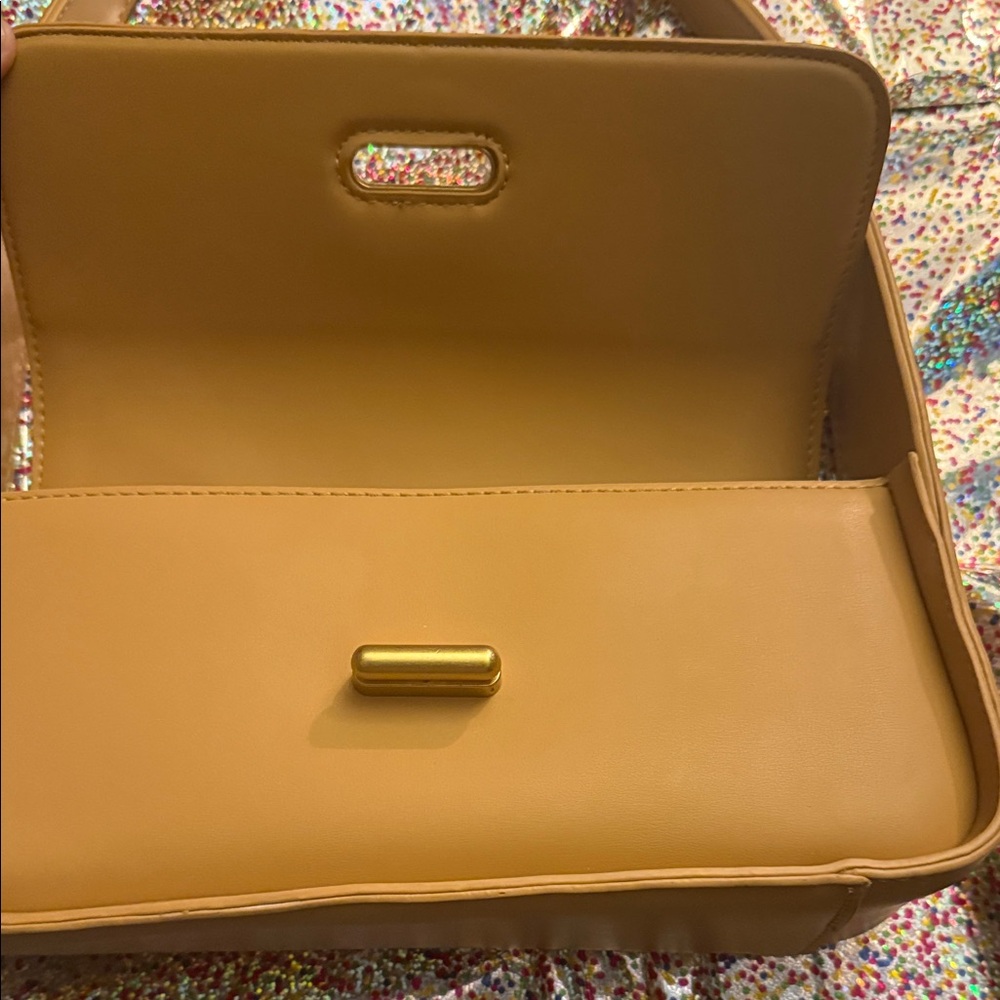 Rachael Zoe Tan Shoulder Bag - Picture 2 of 9